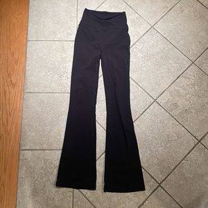 Lululemon groove pant black size 2 not hemmed at all “31 inseam